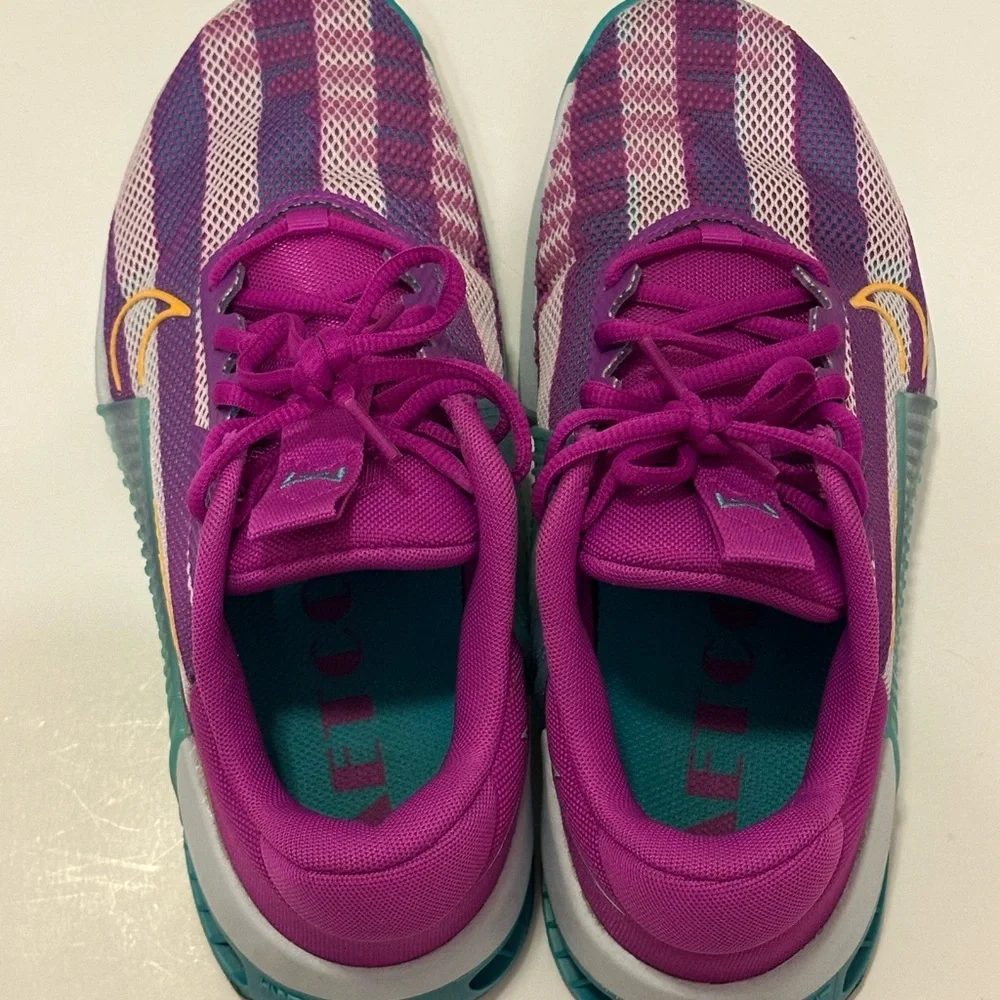 Women's Nike Metcon 9 AMP Women’s Workout‎ Shoes in Hyper Violet